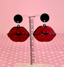 Load image into Gallery viewer, Red Lips Dangle Earrings