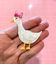 Load image into Gallery viewer, Pretty little Goose Brooch