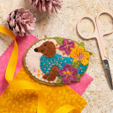 Load image into Gallery viewer, Dachshund Brooch Felt Craft Kit