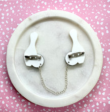 Load image into Gallery viewer, Bowling Sweater Clips