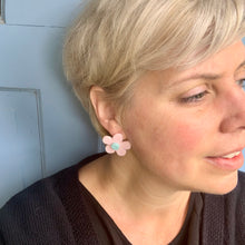 Load image into Gallery viewer, Pink Flower Stud Earrings