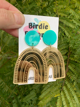 Load image into Gallery viewer, gold scandi earrings
