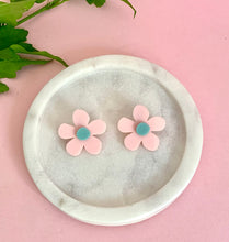 Load image into Gallery viewer, statement flower stud earrings