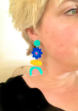 Load image into Gallery viewer, big statement earrings