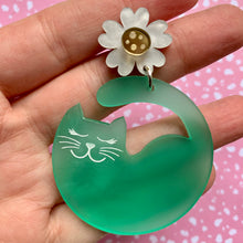 Load image into Gallery viewer, Curvy Cat Earrings - Green
