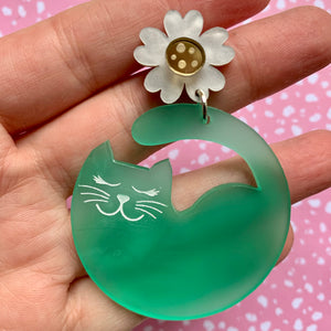 Curvy Cat Earrings - Green