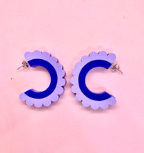Load image into Gallery viewer, Scalloped Edge Hoop Earrings - Purple and Blue
